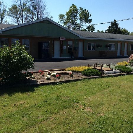 Tay Motel Waubaushene Buitenkant foto