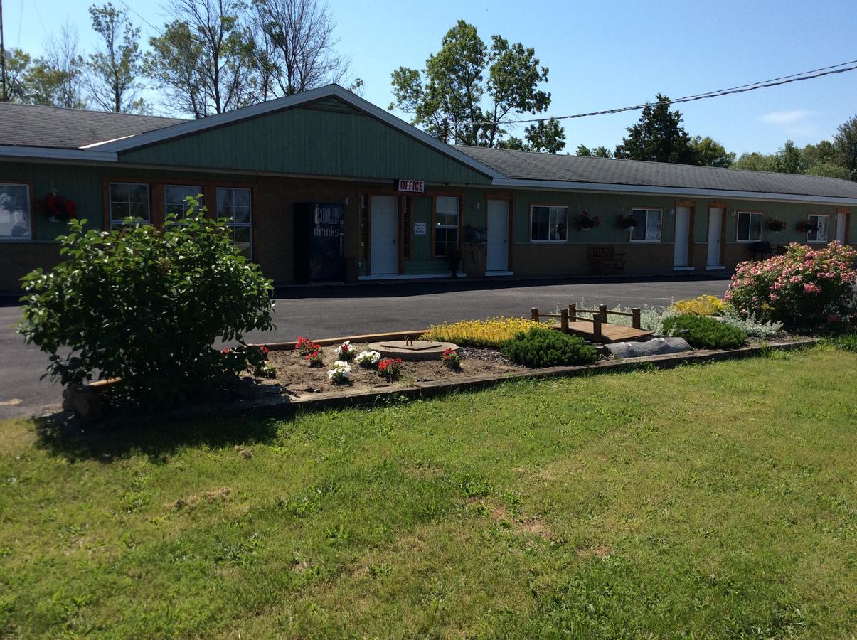 Tay Motel Waubaushene Buitenkant foto