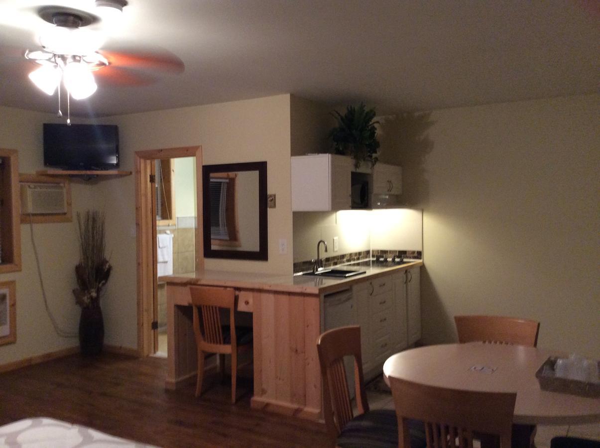 Tay Motel Waubaushene Buitenkant foto